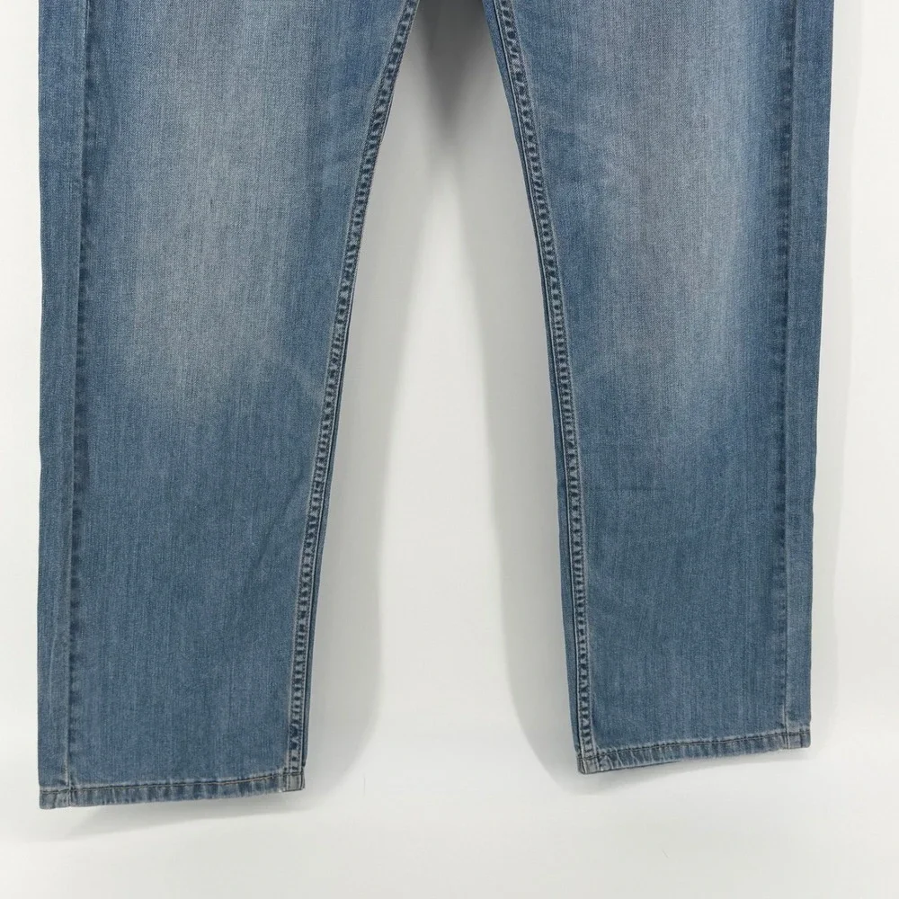 Levis 505 Regular Fit Jeans Mens 36x32 Medium Wash Blue Straight Leg Denim NEW